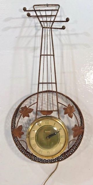 Mid Century United Wall Clock Gold Mandolin Banjo Guitar Vintage 1960s 260