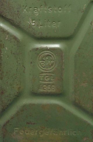 GERMAN ARMY 5 LITER OIL FUEL GAS JERRY CAN 2
