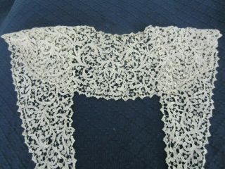 Antique cream lace ' shawl ' collar: hand made,  in 5