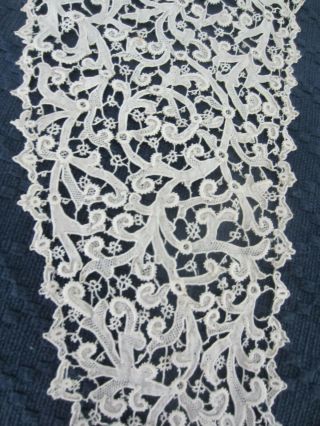 Antique cream lace ' shawl ' collar: hand made,  in 6