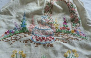 Georgeous Vintage Raised Embroidered Crinoline Lady Bag 6