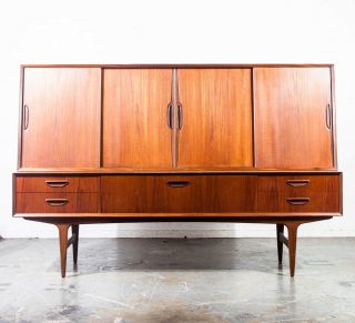 Mid Century Modern Credenza Sideboard P.  Westergaards Teak Bar Sliding Drawers L