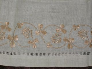 Antique Society Silk Tablecloth Victorian Hand Embroidery 3 Leaf Clovers Floral