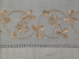 Antique Society Silk Tablecloth Victorian Hand Embroidery 3 leaf clovers Floral 4