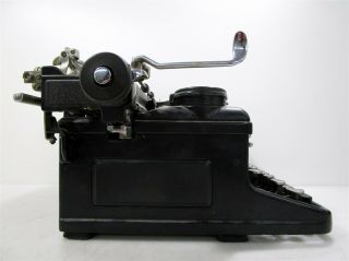 Vintage Royal Typewriter Cast Iron Black Antique 17.  5 