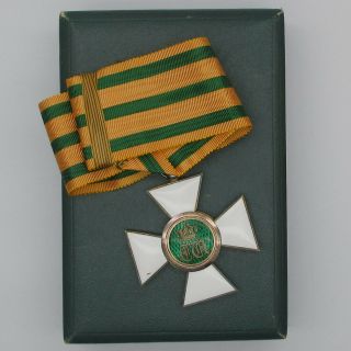 Luxembourg Medal Order Of The Oak Crown Commander Class With Case
