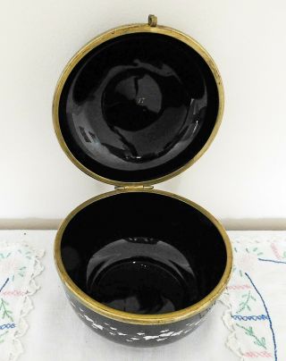 MARY GREGORY ROUND BLACK GLASS DRESSER JEWELRY / POWDER BOX - NUMBERED - RARE 3
