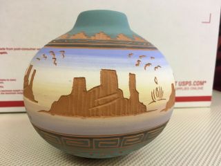 Hand Thown Hand Painted Navajo American Indian Earthenwear Pot