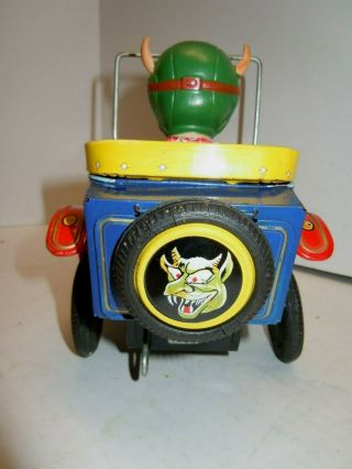 Vintage Japan Marx Tin Battery Op.  1960 ' s Nutty Mads Car w/BOX.  A, .  RUNS.  NO RES 5