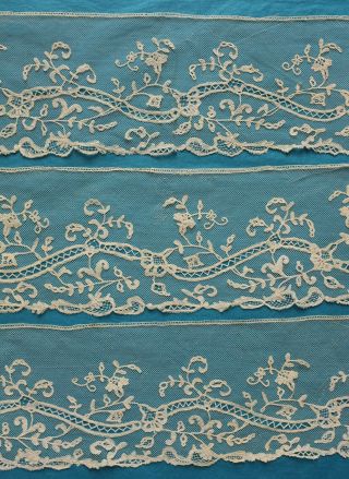 205 Cms Antique Late 19th Century Brussels Applique Lace Border