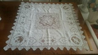 Four Figural Cartouches On Linen & Lace Work Table Cloth 38 " Square