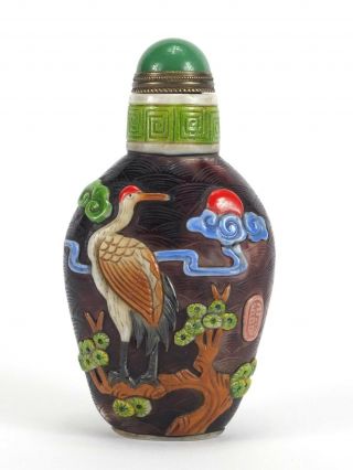 Chinese Peking cameo glass snuff bottle with jade stopper - 8.  5cm tall 2