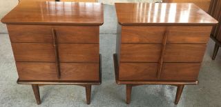 Mid Century Modern Nightstands A Pair United Furniture Company