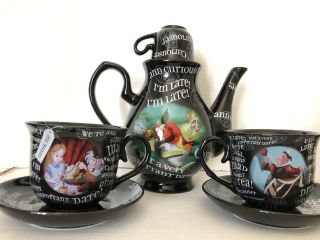 DISNEY - VINTAGE - 1949 - Alice In Wonderland Tea Set with Cups And Plates 2