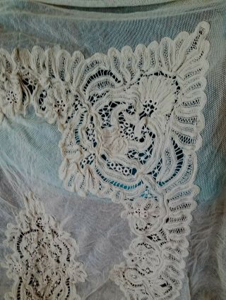 Beautifully Detailed Antique Netted Tambour Lace Bedspread 8