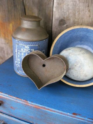 Small Early Antique Tin Folky Heart Cookie Cutter W Rolled Edges