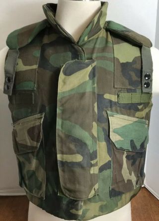 U.  S.  Army Gi Woodland Camo Flak Jacket Fragmentation Vest Medium 1984 Us