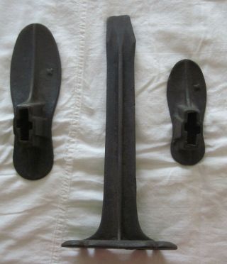 Vintage Cast Iron Shoe Cobbler Stand With Two Molds