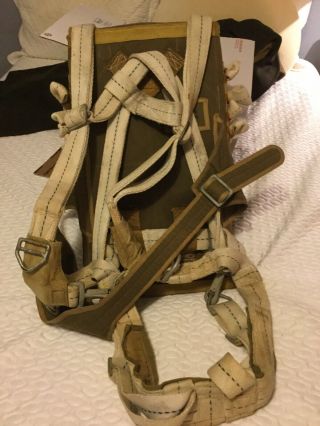 Rare WWII Paratrooper T - 7 Parachute Pack And Silk 3