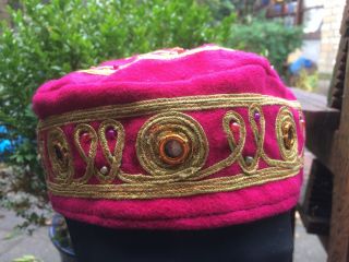 Vintage Smoking Cap Size 59 Or 7 1/4 In Red Felt With Brocade Beads And Mirrors