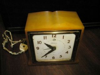 Vintage Telechron Butterscotch Catalin Bakelite Electric Desk,  Shelf Clock.