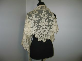 Antique Lace Shawl - 1800s Hand Made French Chantilly Lace Shawl Mantilla - White