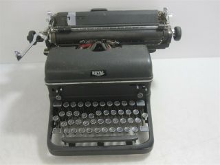 Antique Royal Typewriter Kmm 1939