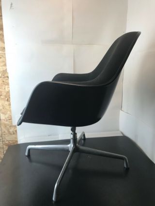 1x - - BLACK - HERMAN MILLER - EA178 - CHAIR - Eames Shell MCM 8