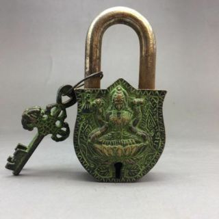 Rare Chinese Old Brass Sculpture Is The Image Of The Locks And Keys