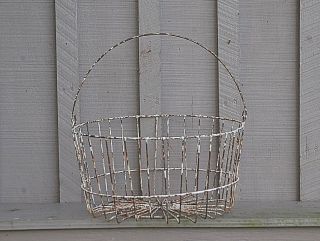 Old Vintage Antique Primitive Wire Hen Egg Basket Planter Country Farm Kitchen