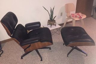 Eames Lounge Chair 670 And Ottoman 671 - And Authentic Herman Miller