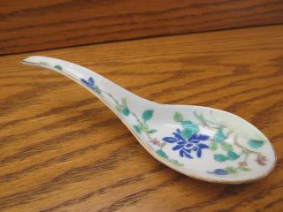 Exclnt Antique Chinese Porcelain Spoon Lily Iris Nyonyaware Straits Peranakan L8