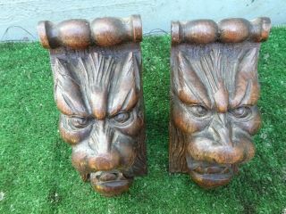 PAIR: MID 19thC GOTHIC WOODEN OAK LION HEAD CORBELS c1840s 4