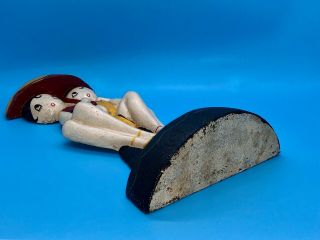 HUBLEY CAST IRON DOORSTOP ART DECO BATHING BEAUTIES UNDER UMBRELLA ANNE FISH 6