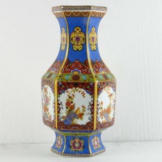 Chinese Enamel Porcelain Vase Hand Painted During The Yongzheng Period Mp93