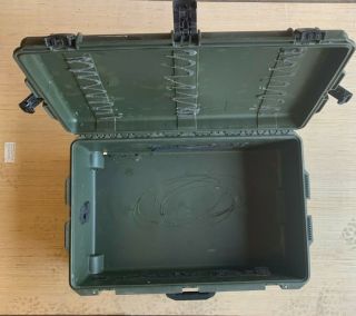 Pelican iM2950 Storm Case Green with Wheels and Handle Pelican 1650 equivalent 4