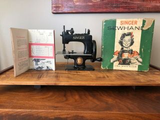 Antique Singer Child ' s Toy Sewing Machine w/Box & Instruction booklet 3