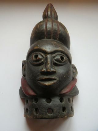 Attractive Vintage Wooden Carved Balinese Tribal Head With Pierced Collar