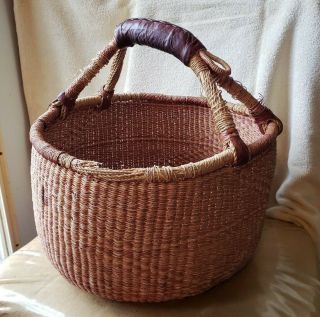 Lg.  Vintage Hand - Made Ghana Bolga Twisted Grass Market Basket W/ Leather Handle