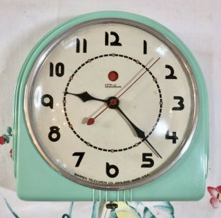 Vintage Deco Telechron Jadite Kitchen Clock.  looks great w/ McKee & Fire King 5