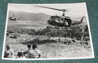 1968 Vietnam 5th Special Forces Green Beret Press Photo B