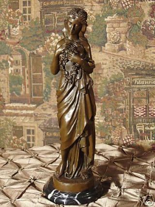 True Bronze Metal Statue / Marble Classical Woman Flower Mother 