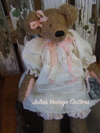 PRIMITIVE TEDDY BEAR DOLL,  ANTIQUE FABRIC,  OLD QUILT,  OLD PHOTO,  FOLK ART TEDDY BEAR 5