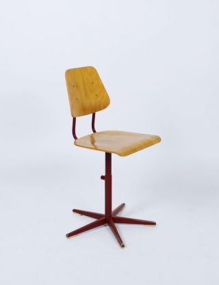 VINTAGE 1960 ' SWISS MADE HEIGHT ADJUSTABLE SCHOOL CHAIRS BY EMBRU 3