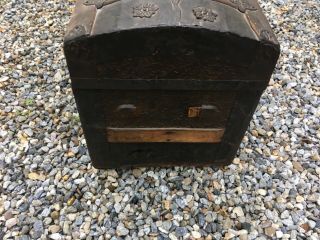 Antique Wood & Decorative Metal Steamer Trunk Chest 30” L x 15 1/2” W x 18” H 3