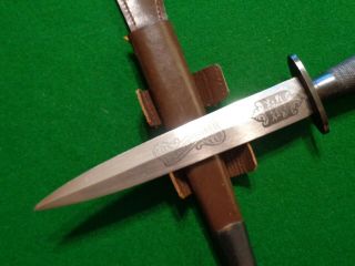 RARE c.  1940 ' s Wilkinson 2nd Pattern Fairbairn - Sykes Commando Knife Scroll Etch 3
