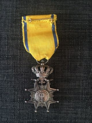 Sweden Medal Order Badge of the Sword with case 3