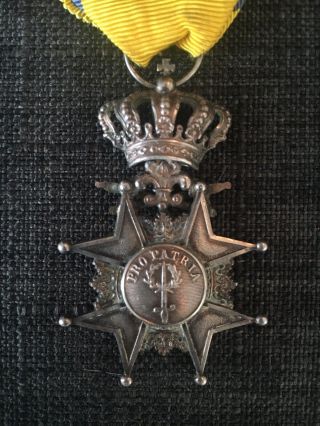 Sweden Medal Order Badge of the Sword with case 4