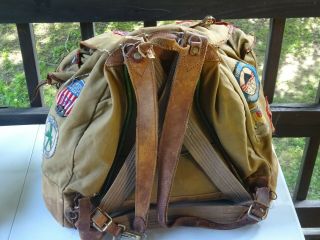 US VIETNAM ERA BACKPACK WITH RARE PATCHES 8