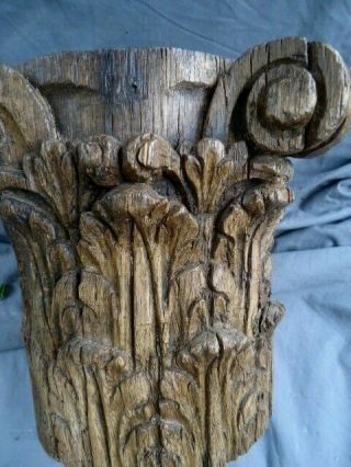RARE 17TH CENTURY OAK CARVED COLUMN TOP,  CARVED WITH LARGE LEAVES 4